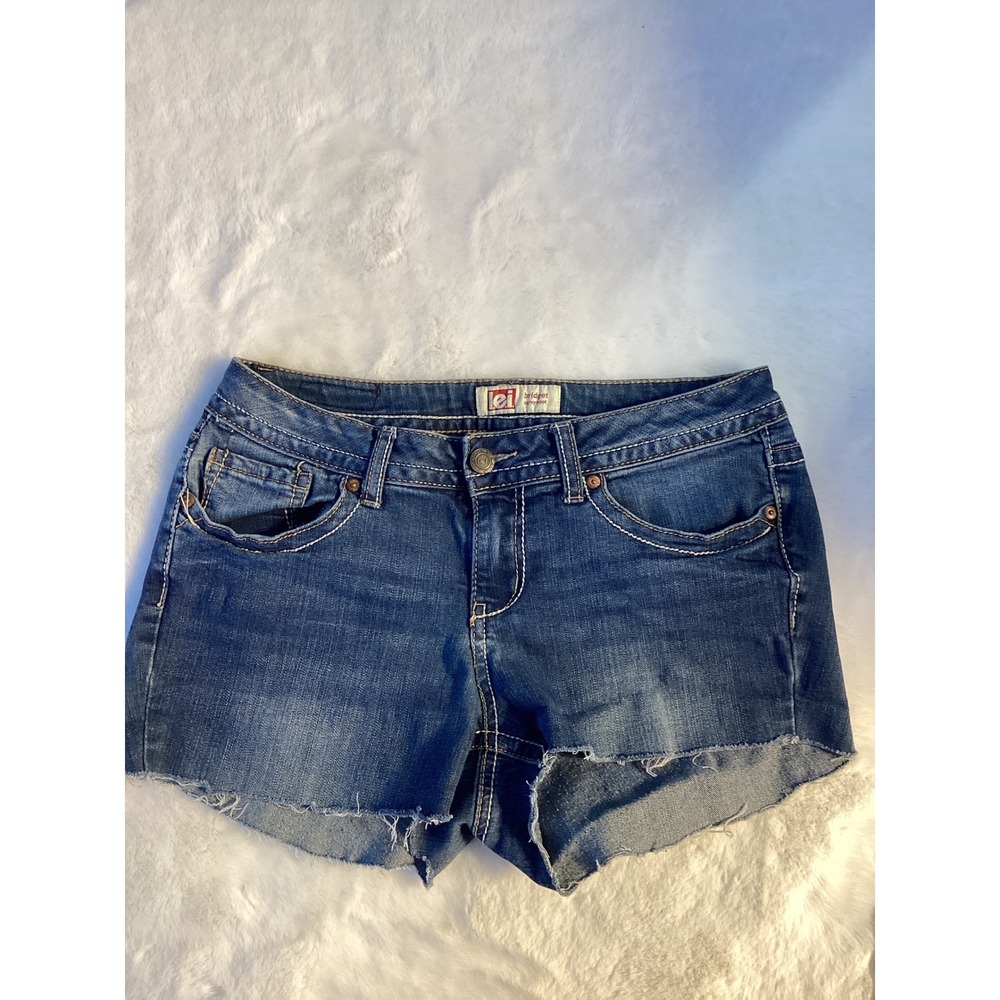 LEI Bridget Booty Cut Denim Shorts Medium Wash Raw Hem Womens Blue Jean Shorts